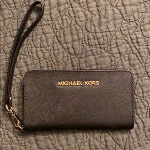 Michael Kors wristlet